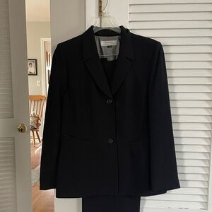 Kasper Classic Black/Navy/White Women's Pantsuit